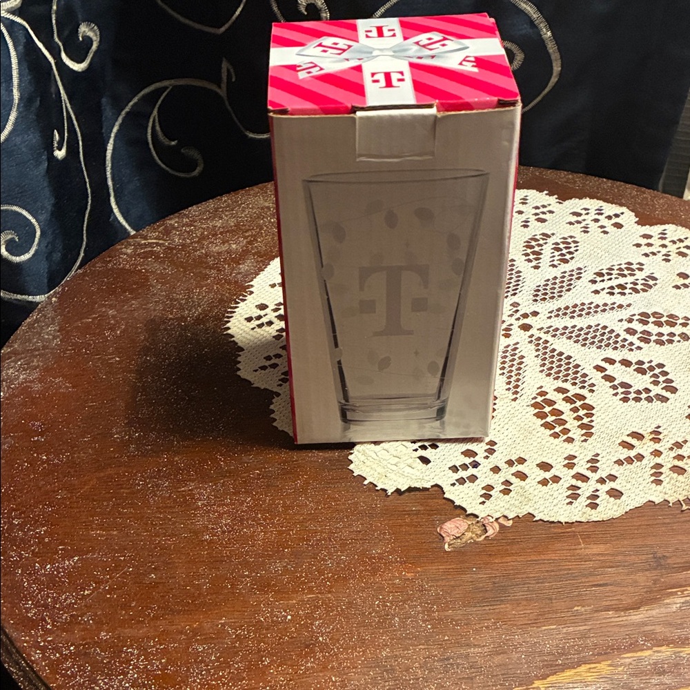 T-Mobile Drinking Glass NIB Holiday Collection